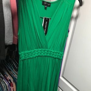Spence green v neck dress